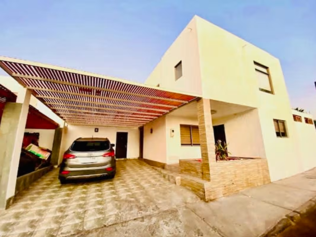 Bellacasa Propiedades Vende Linda Casa | Cond La Tirana 251 M2 Const 5 Dorm 4 Baños 2 Estac Vista al Mar