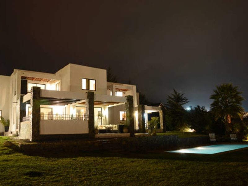 Hermosa Casa Cond Arboretum 3500m2 6 Dorm 5 Baños Piscina